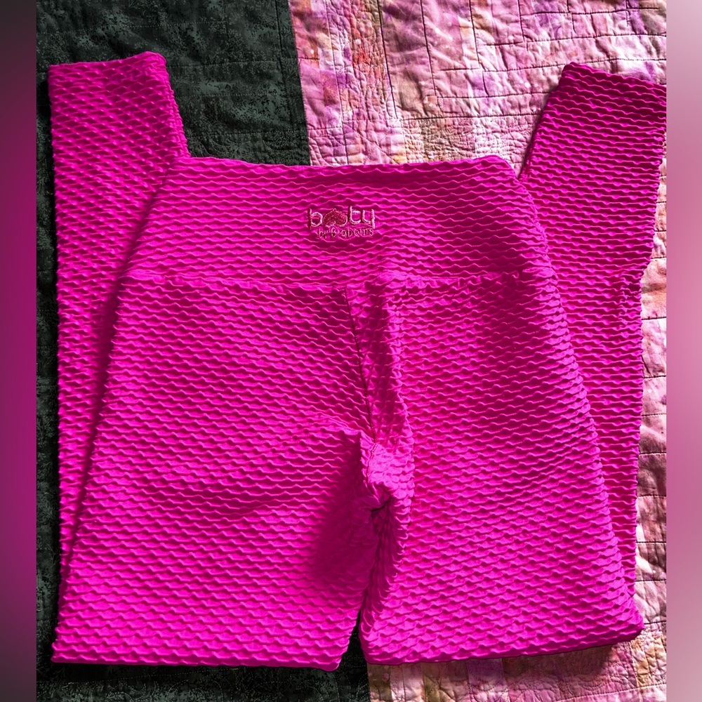 Magenta Pink Textured Leggings - Picture 3 of 3
